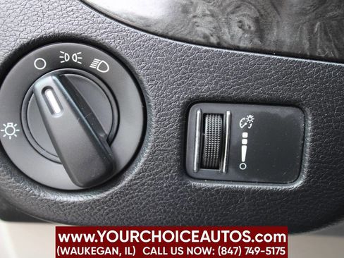 Used 2015 Dodge Grand Caravan SXT image 29