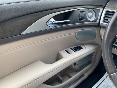 Used 2018 Lincoln MKZ Reserve w/ Luxury Package FWD image 13