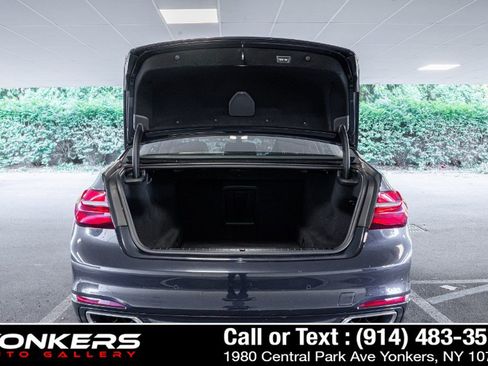 Used 2019 BMW 750i xDrive w/ Executive Package AWD/4WD image 26