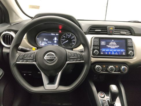 Used 2021 Nissan Versa SV FWD image 22