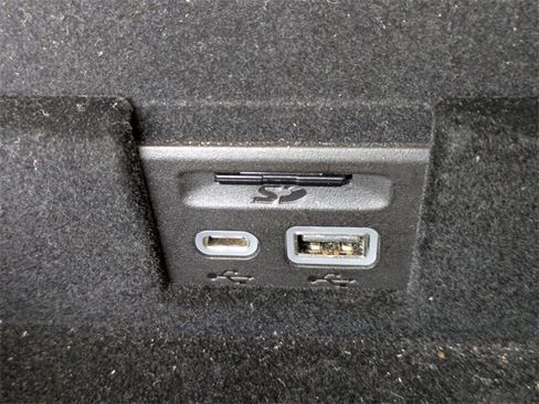 Used 2021 Cadillac XT5 Premium Luxury image 24