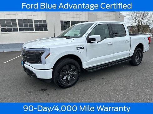Used 2025 Ford F150 Lightning Lariat image 3