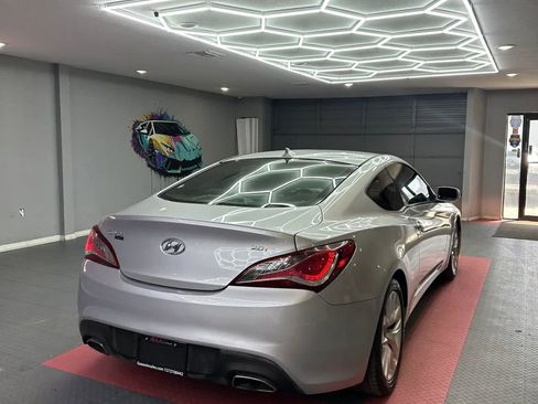 Used 2014 Hyundai Genesis 2.0T RWD image 6