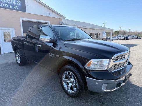 Used 2016 RAM 1500 Laramie w/ Convenience Group AWD/4WD image 4