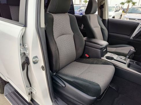 Used 2020 Toyota 4Runner SR5 image 26