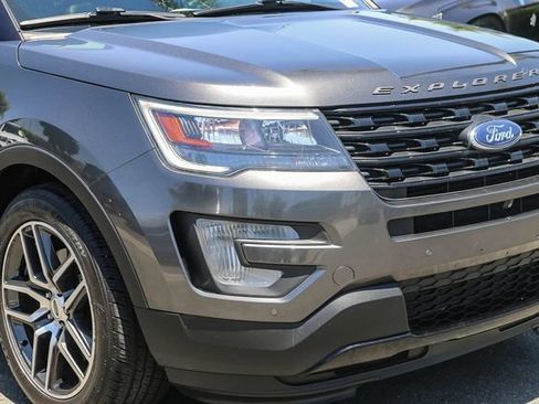 Used 2017 Ford Explorer Sport w/ Equipment Group 401A AWD/4WD image 5