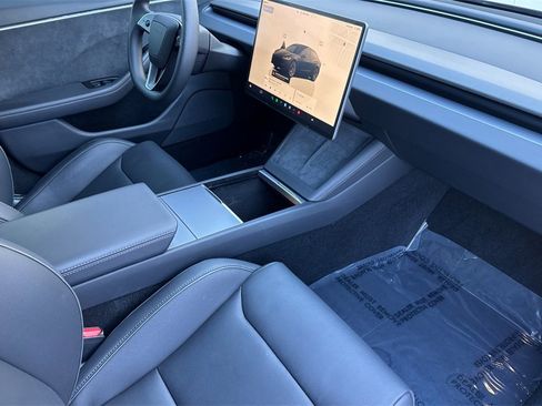 Used 2024 Tesla Model 3 Performance image 15