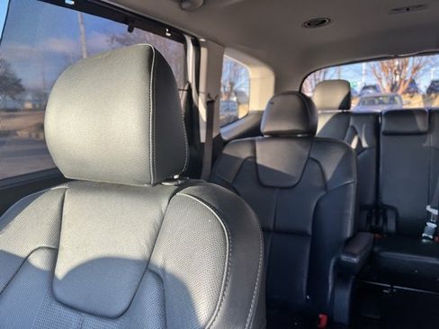 Used 2021 Kia Telluride EX w/ EX Premium Package image 15