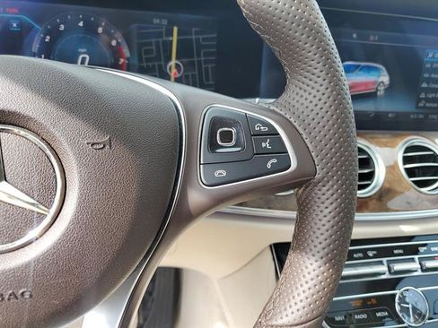 Used 2018 Mercedes-Benz E 400 4MATIC Wagon image 56