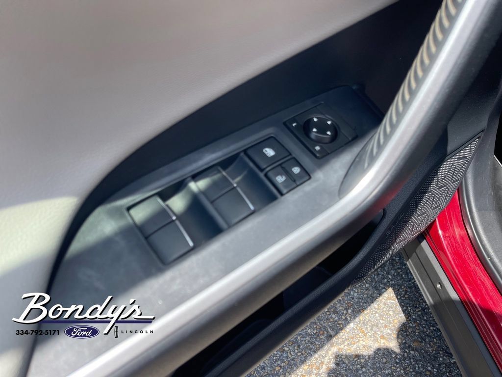 Used 2019 Toyota RAV4 Limited w/ Cold Weather Package FWD image 8