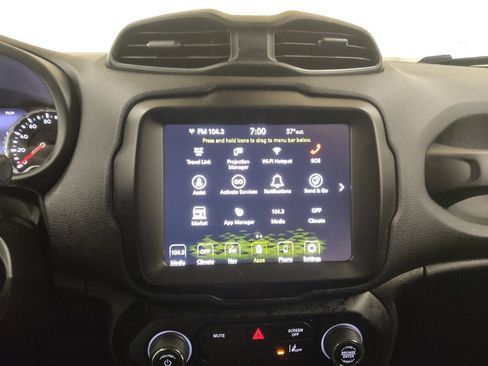 Used 2022 Jeep Renegade Latitude AWD/4WD image 25