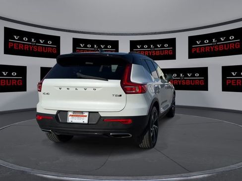 Used 2020 Volvo XC40 T5 R-Design w/ Protection Package AWD/4WD image 7