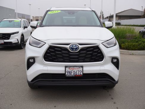 Used 2023 Toyota Highlander XLE image 7