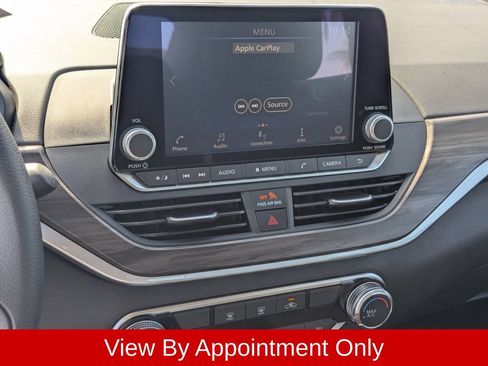 Used 2025 Nissan Altima 2.5 SV FWD image 21