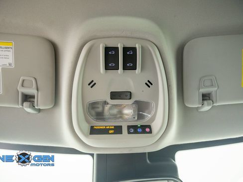 Used 2024 Chevrolet Trax ACTIV w/ Sunroof Package FWD image 21