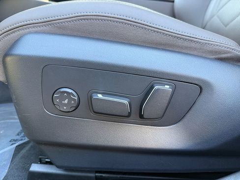 Certified 2026 BMW 530i xDrive w/ Premium Package image 35