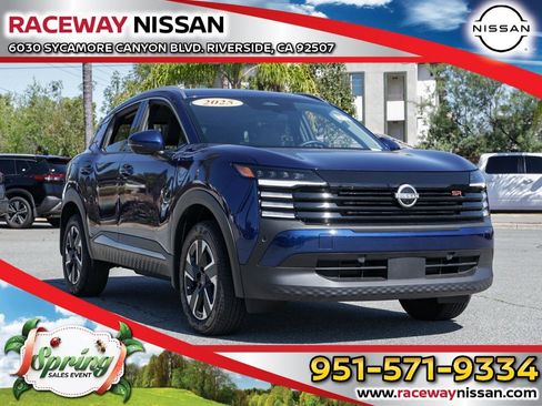 Used 2025 Nissan Kicks SR FWD image 1
