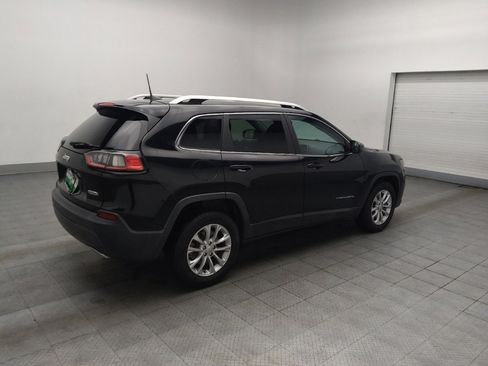 Used 2019 Jeep Cherokee Latitude w/ Cold Weather Group image 10