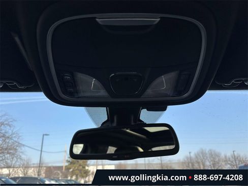 Used 2015 Chrysler 200 S w/ Navigation & Sound Group I image 28