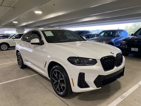 Used 2024 BMW X4 xDrive30i w/ Premium Package AWD/4WD image 6