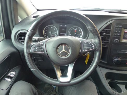 Used 2020 Mercedes-Benz Metris image 22