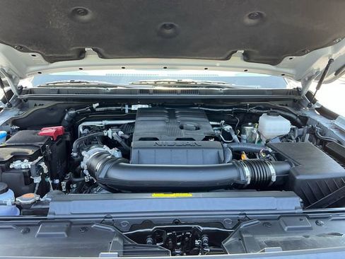Used 2025 Nissan Frontier PRO-4X AWD/4WD image 17