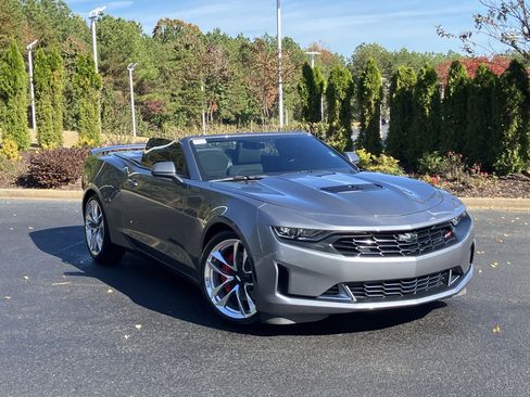 Used 2022 Chevrolet Camaro LT w/ RS Package image 2