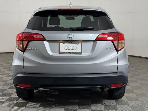 Used 2018 Honda HR-V EX image 10