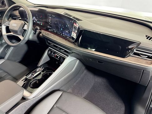 New 2025 Audi Q5 Premium Plus image 26
