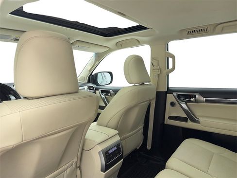 Used 2022 Lexus GX 460 Premium image 39