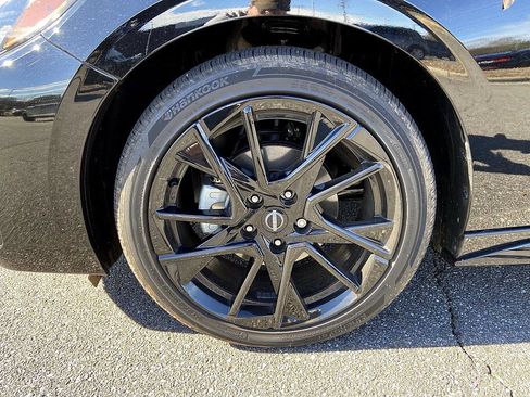 Certified 2025 Nissan Sentra SR w/ Midnight Edition image 8