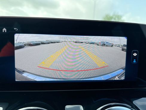 Used 2025 Mercedes-Benz GLA 250 image 21