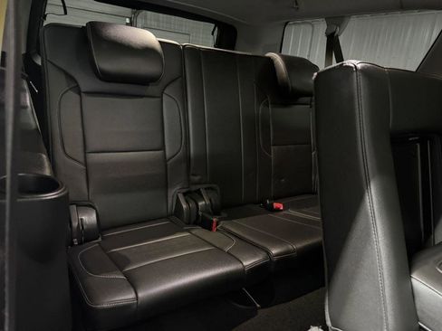 Used 2018 Chevrolet Suburban LT image 41