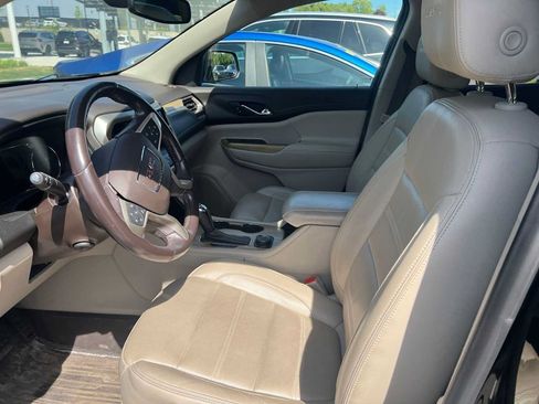Used 2019 GMC Acadia Denali w/ Technology Package AWD/4WD image 7