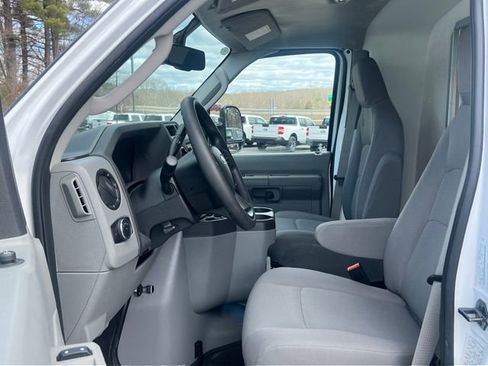 New 2027 Ford E-350 and Econoline 350 Super Duty w/ Power Equipment Group RWD image 14