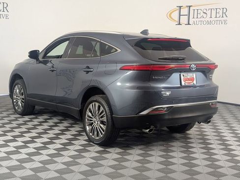 Used 2022 Toyota Venza Limited AWD/4WD image 5