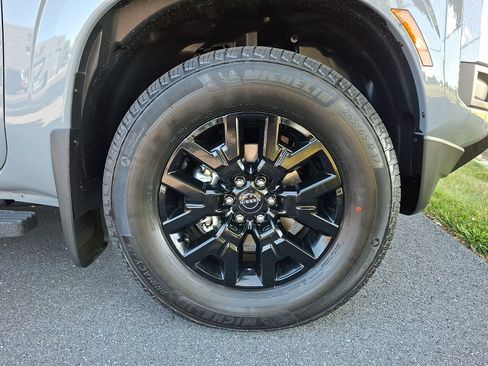 New 2026 Nissan Frontier SV w/ SV Convenience Package AWD/4WD image 4