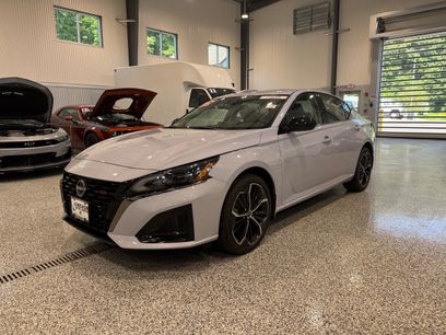 Used 2025 Nissan Altima 2.5 SR w/ SR Premium Package