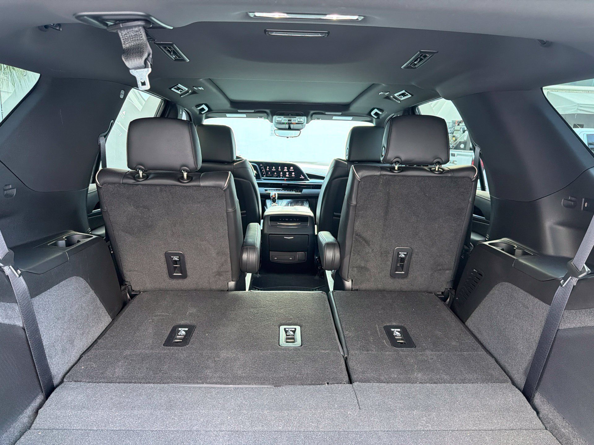Used 2021 Cadillac Escalade Sport w/ Driver Assist Tech Package AWD/4WD image 19