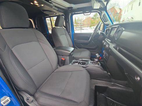 Used 2023 Jeep Gladiator Willys image 27
