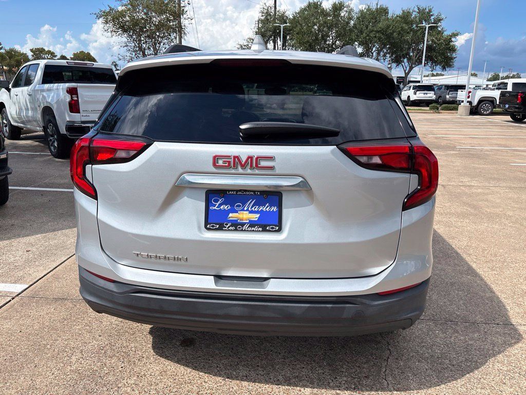 Used 2019 GMC Terrain SLE w/ Driver Convenience Package FWD image 6