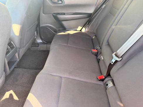 Used 2025 Nissan Rogue S FWD image 17