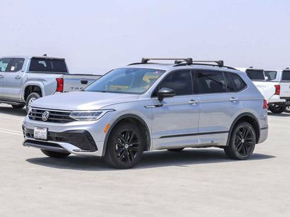 Certified 2022 Volkswagen Tiguan SE R-Line