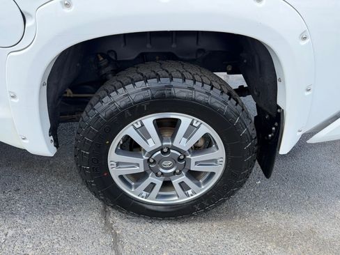 Used 2019 Toyota Tundra Platinum AWD/4WD image 19