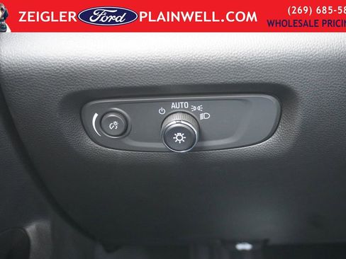 Used 2024 Chevrolet Traverse Premier w/ Redline Edition image 32