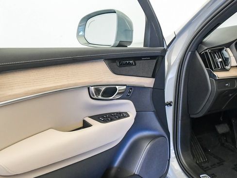 Certified 2026 Volvo XC90 B6 Plus AWD/4WD image 26