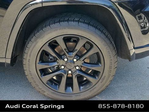 Used 2020 Jeep Grand Cherokee Altitude AWD/4WD image 8