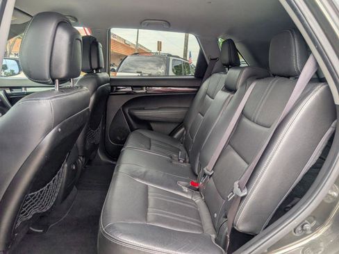 Used 2012 Kia Sorento EX w/ Premium Plus Pkg FWD image 10