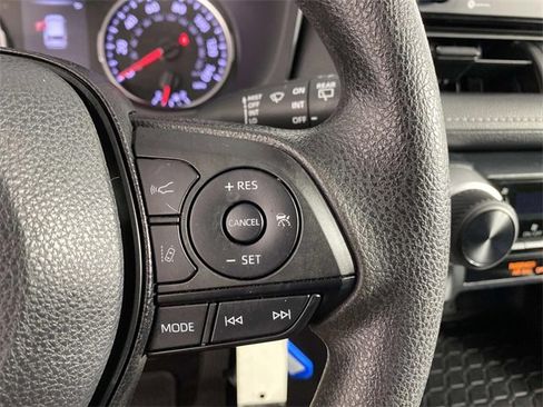 Used 2022 Toyota RAV4 LE image 16