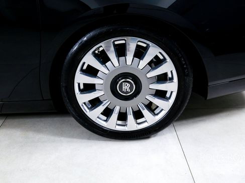 Used 2020 Rolls-Royce Phantom Sedan RWD image 44